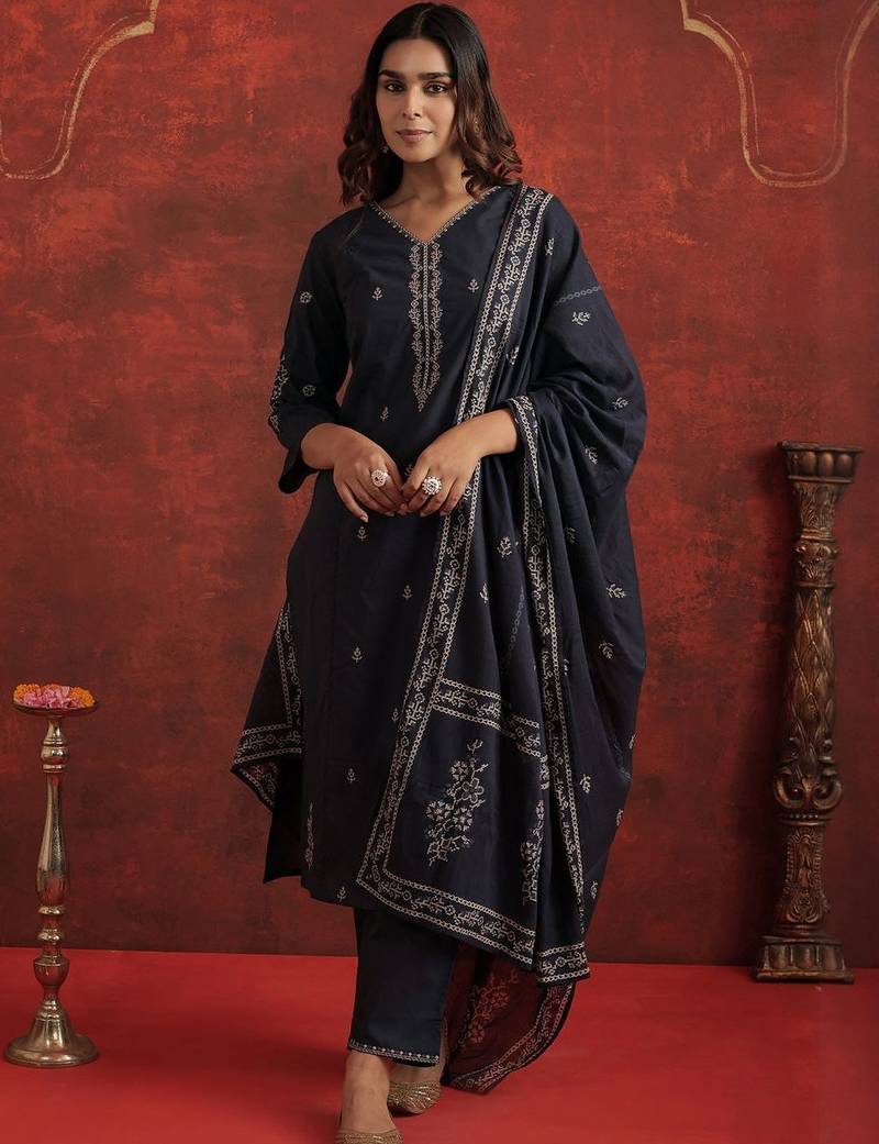 Motifs Embroidered Pure Cotton V-Neck Straight Kurta With Trousers & Dupatta