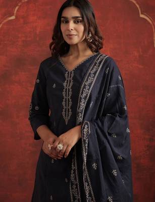 Motifs Embroidered Pure Cotton V-Neck Straight Kurta With Trousers & Dupatta 2