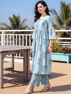 Women Floral Printed Empire  Cotton Kurta with Palazzos 4