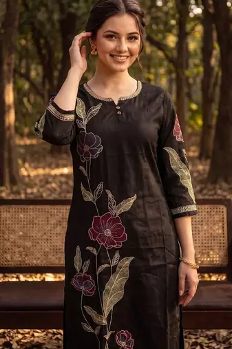 Women Floral Embroidered Regular Thread Work Liva Kurta with Trousers