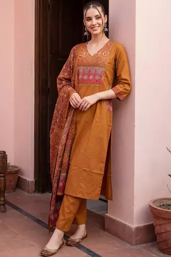 Women Ethnic Motifs Printed Regular Pure Cotton Kurta with Trousers & With Dupatta