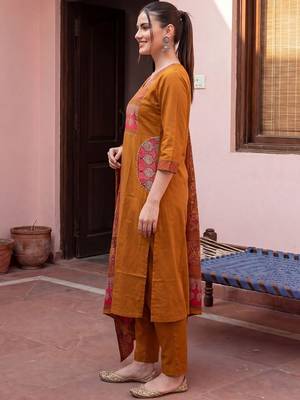 Women Ethnic Motifs Printed Regular Pure Cotton Kurta with Trousers & With Dupatta 3