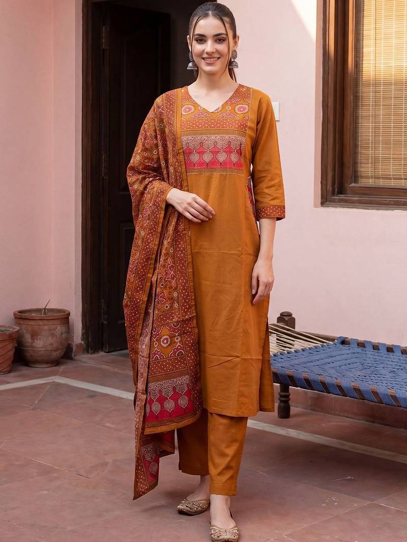 Women Ethnic Motifs Printed Regular Pure Cotton Kurta with Trousers & With Dupatta