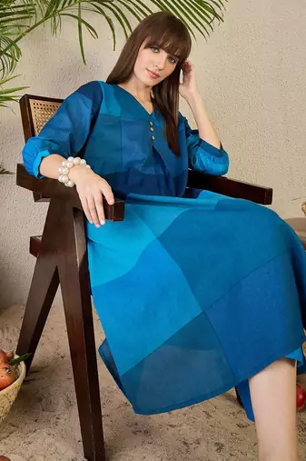 Women Colourblocked V-Neck A-Line Kurta with Trouser