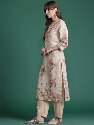 Floral Embroidered Pure Cotton Kurta with Trousers & Dupatta 6