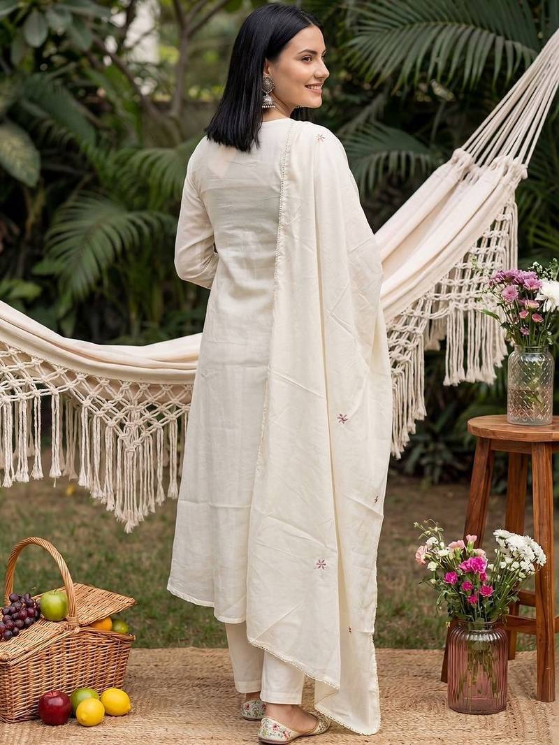 Women Floral Embroidered Regular Thread Work Pure Cotton Kurta with Trousers & With Dupatta