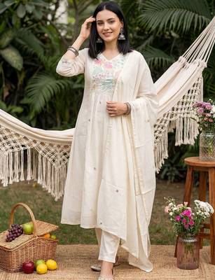 Women Floral Embroidered Regular Thread Work Pure Cotton Kurta with Trousers & With Dupatta 6