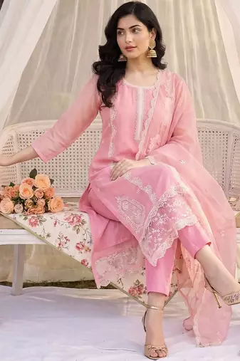 Women Floral Embroidered Regular Thread Work Kurta with Trousers & With Dupatta