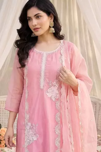 Women Floral Embroidered Regular Thread Work Kurta with Trousers & With Dupatta