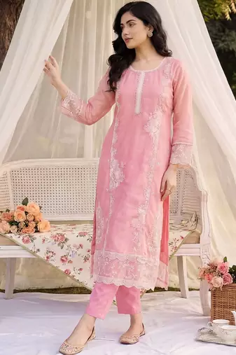 Women Floral Embroidered Regular Thread Work Kurta with Trousers & With Dupatta