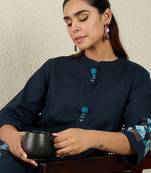 Women Floral Printed Mandarin Collar Pure Cotton Kurta with Trousers