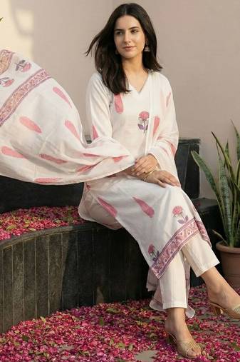 Women Ethnic Motifs Printed Regular Pure Cotton Kurta with Trousers & With Dupatta
