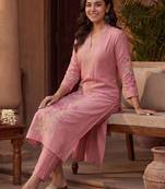 Women Floral Embroidered Regular Thread Work Kurta with Trousers