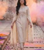 Women Floral Embroidered Regular Thread Work Liva Kurta with Trousers & With Dupatta