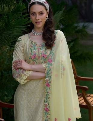 Women Floral Embroidered Regular Thread Work Pure Cotton Kurta with Trousers & With Dupatta 2