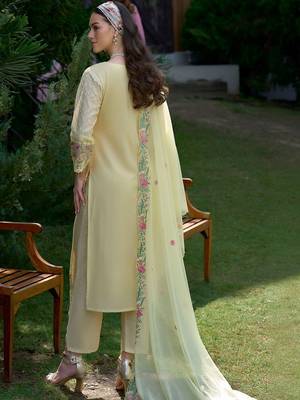 Women Floral Embroidered Regular Thread Work Pure Cotton Kurta with Trousers & With Dupatta 4
