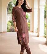 Women Floral Embroidered Regular Thread Work Kurta with Trousers