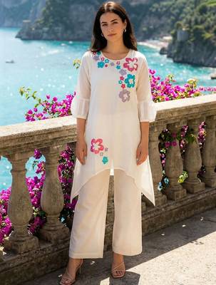 Women Floral Printed Regular Pure Cotton Kurti with Palazzos 4