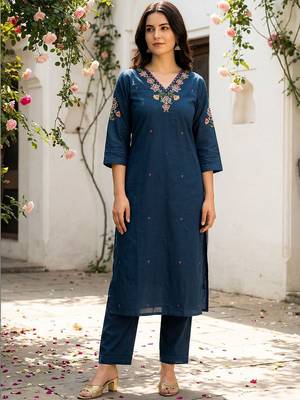 Women Floral Embroidered Regular Thread Work Pure Cotton Kurta with Trousers 3