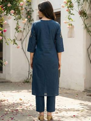 Women Floral Embroidered Regular Thread Work Pure Cotton Kurta with Trousers 4
