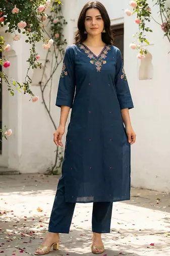 Women Floral Embroidered Regular Thread Work Pure Cotton Kurta with Trousers