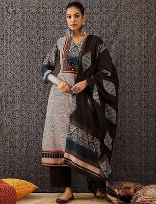 Women Ethnic Motifs Printed Regular Beads and Stones Pure Cotton Kurta with Trousers & With Dupatta 2