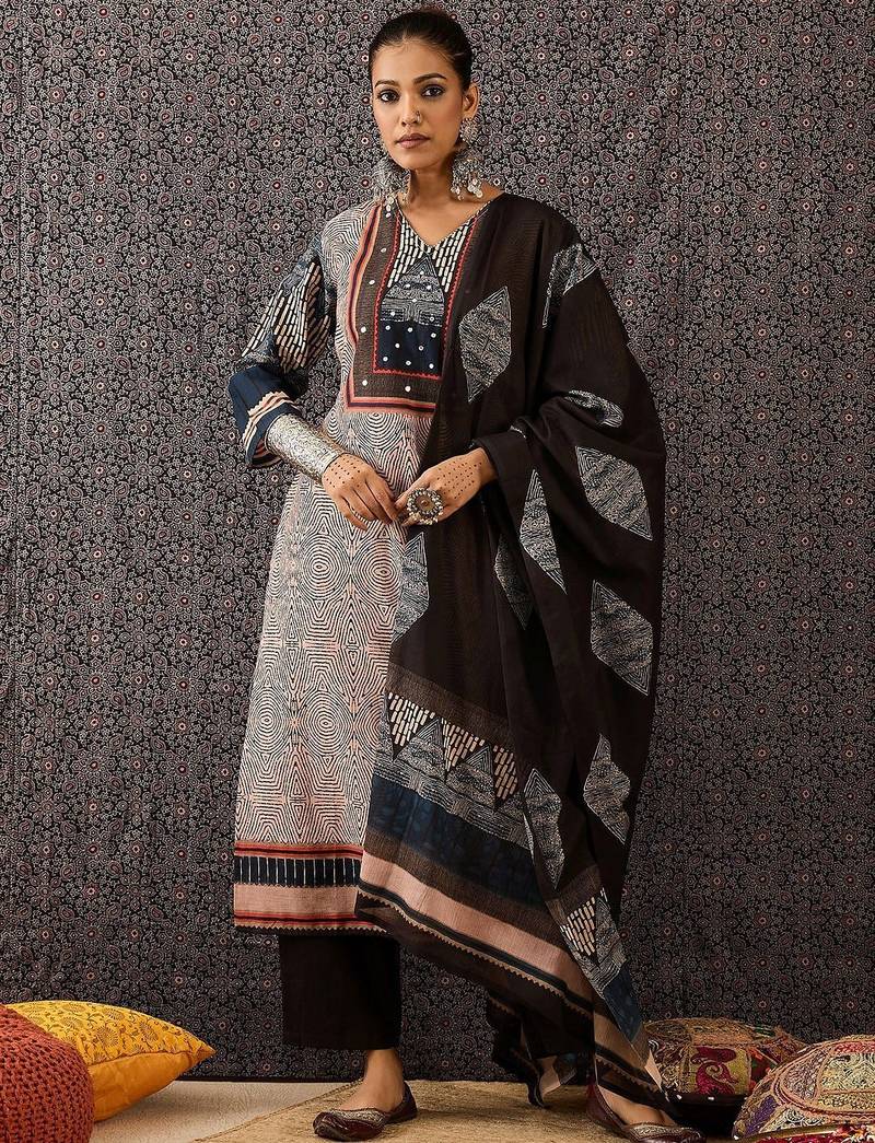 Women Ethnic Motifs Printed Regular Beads and Stones Pure Cotton Kurta with Trousers & With Dupatta