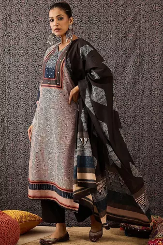 Women Ethnic Motifs Printed Regular Beads and Stones Pure Cotton Kurta with Trousers & With Dupatta
