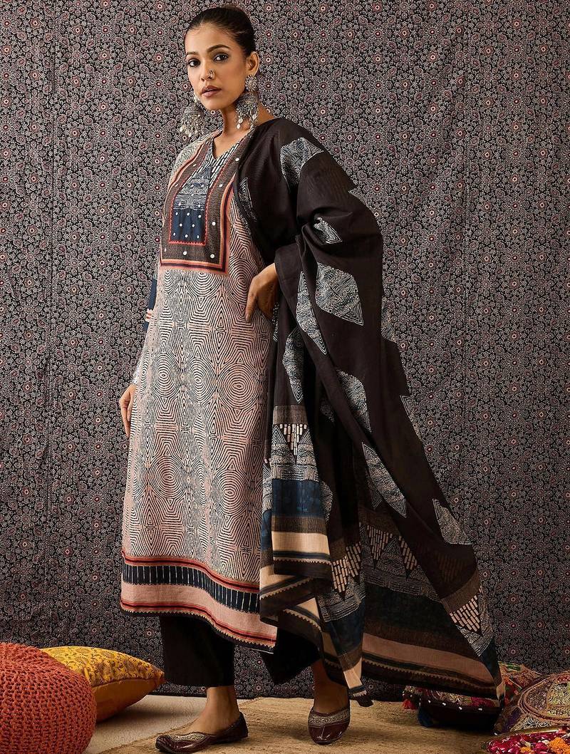 Women Ethnic Motifs Printed Regular Beads and Stones Pure Cotton Kurta with Trousers & With Dupatta