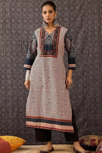Women Ethnic Motifs Printed Regular Beads and Stones Pure Cotton Kurta with Trousers & With Dupatta