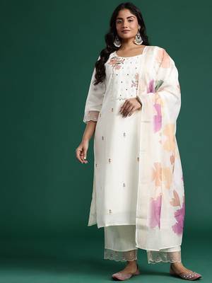 Plus Size Mirror Work Kurta with Palazzos & Dupatta 5