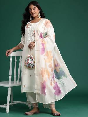 Plus Size Mirror Work Kurta with Palazzos & Dupatta 8