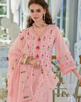 Floral Embroidered Thread Work Pure Cotton Kurta With Trousers & Dupatta 1