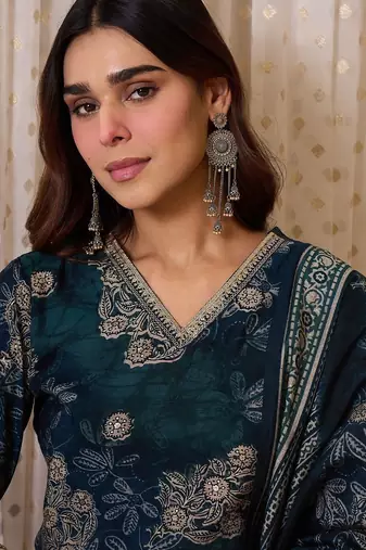Floral Printed Straight Chanderi Silk Kurta With Trousers & Dupatta