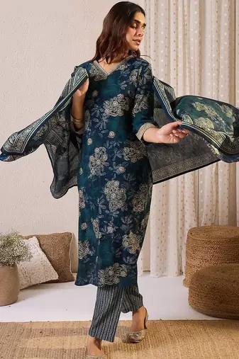 Floral Printed Straight Chanderi Silk Kurta With Trousers & Dupatta