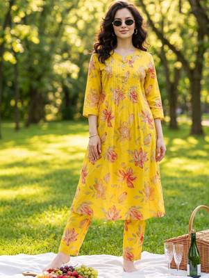 Women Floral Printed Regular Pure Cotton Kurta with Trousers 1