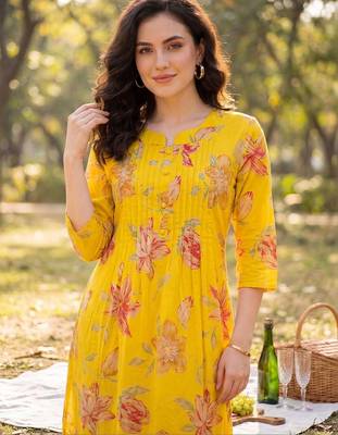 Women Floral Printed Regular Pure Cotton Kurta with Trousers 2