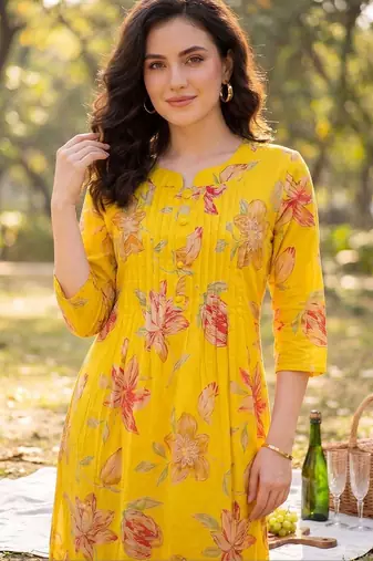 Women Floral Printed Regular Pure Cotton Kurta with Trousers