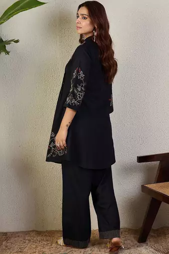 Women Floral Embroidered Thread Work Pure Cotton A-Line Kurti with Trousers