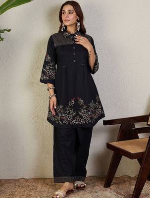 Women Floral Embroidered Thread Work Pure Cotton A-Line Kurti with Trousers 4