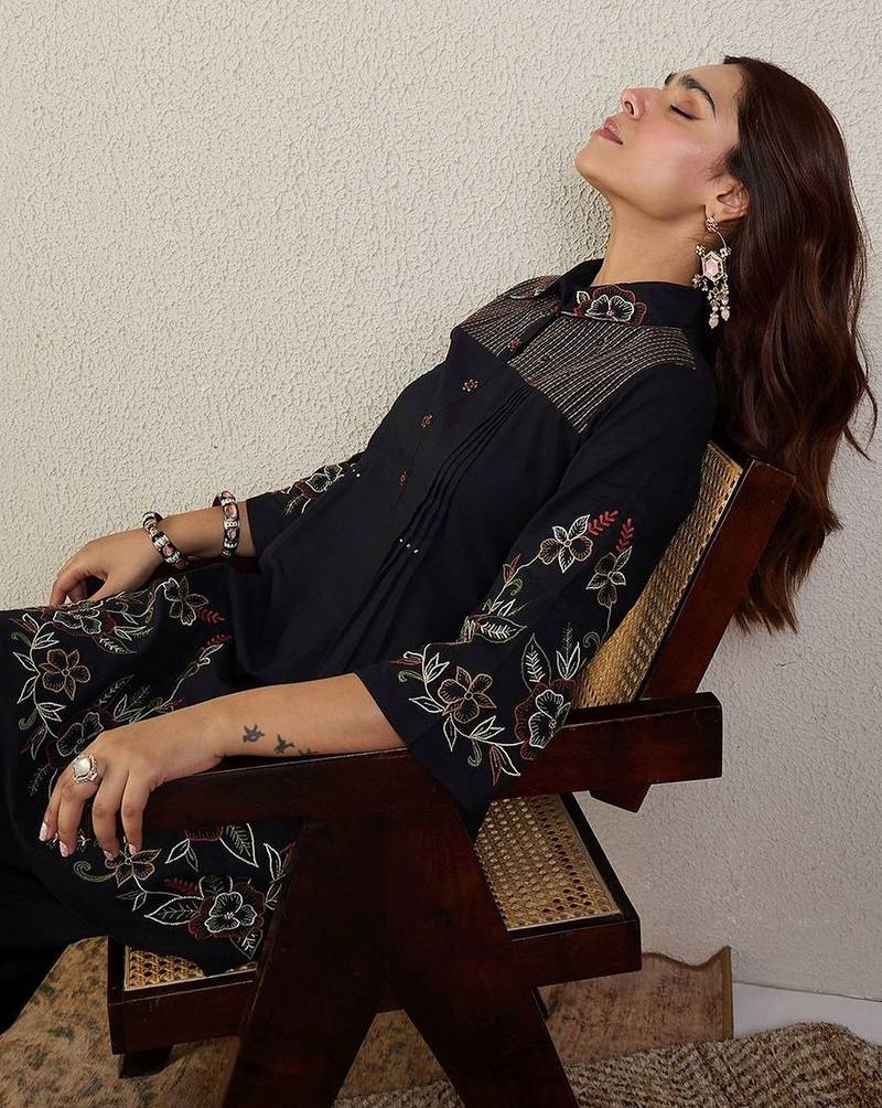 Women Floral Embroidered Thread Work Pure Cotton A-Line Kurti with Trousers