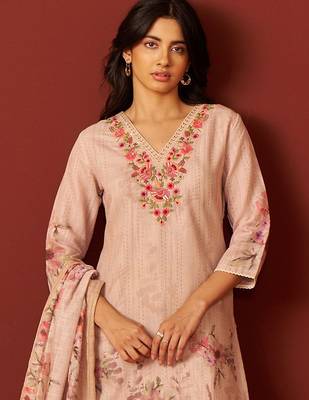 Women Floral Embroidered Linen Kurta with Trousers & Dupatta 1