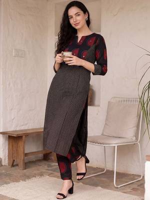 Women Ethnic Motifs Printed Regular Pure Cotton Kurta with Trousers 2