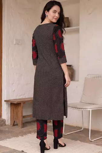 Women Ethnic Motifs Printed Regular Pure Cotton Kurta with Trousers