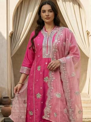 Plus Size Ethnic Motifs Embroidered Regular Thread Work Kurta Set 2