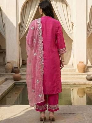 Plus Size Ethnic Motifs Embroidered Regular Thread Work Kurta Set 6