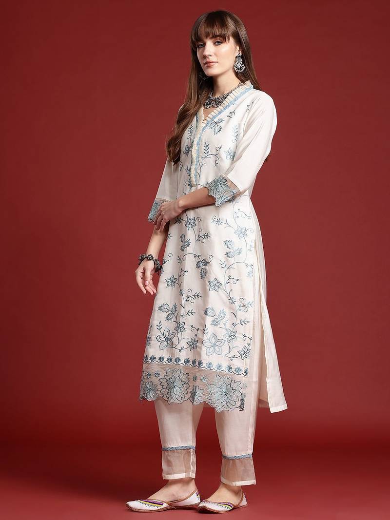 Floral Embroidered Lace Detailed Layered Kurta & Trousers With Dupatta