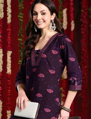 Women Floral Printed Regular Pure Cotton Kurta with Trousers 1