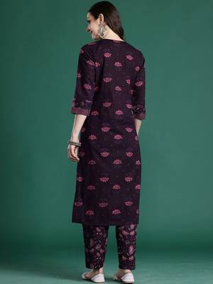 Women Floral Printed Regular Pure Cotton Kurta with Trousers 3