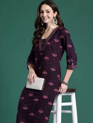 Women Floral Printed Regular Pure Cotton Kurta with Trousers 4